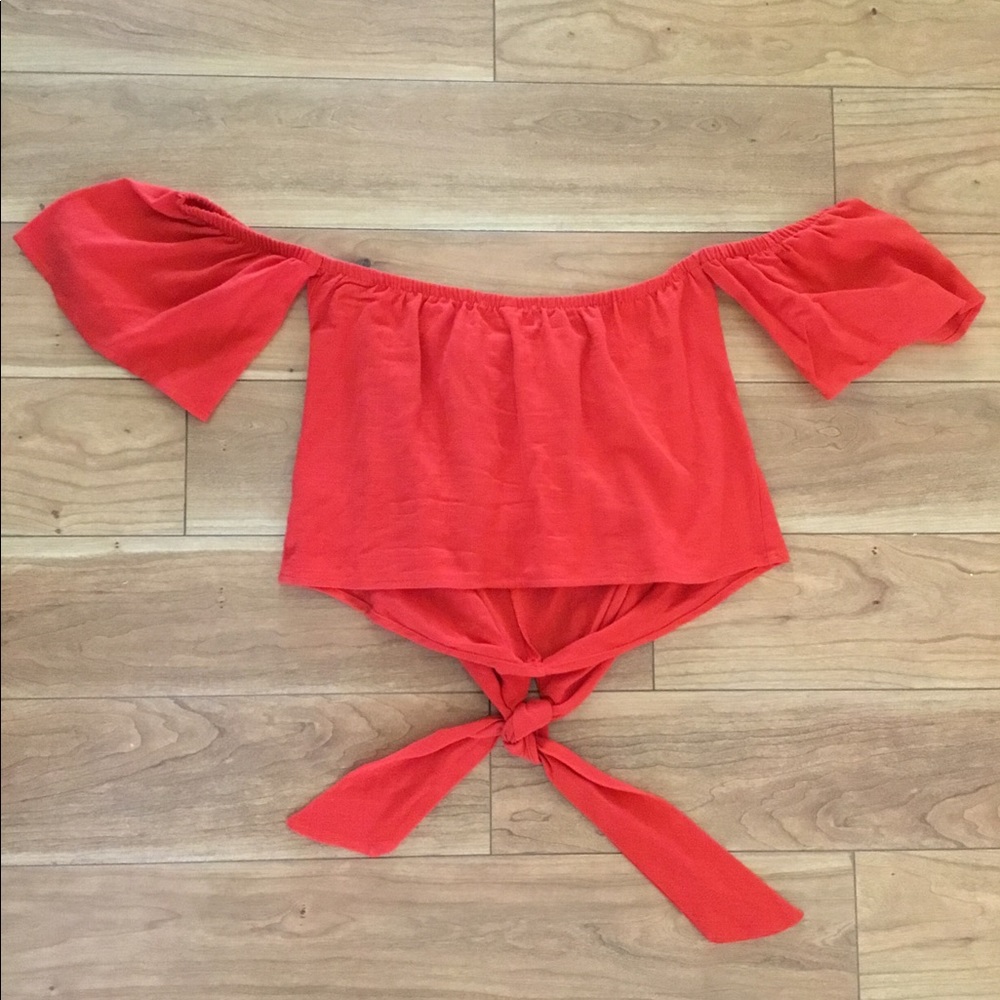 Red top - Picture 2 of 2